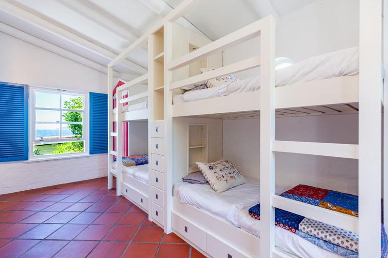 To Let 6 Bedroom Property for Rent in Beachy Head Western Cape